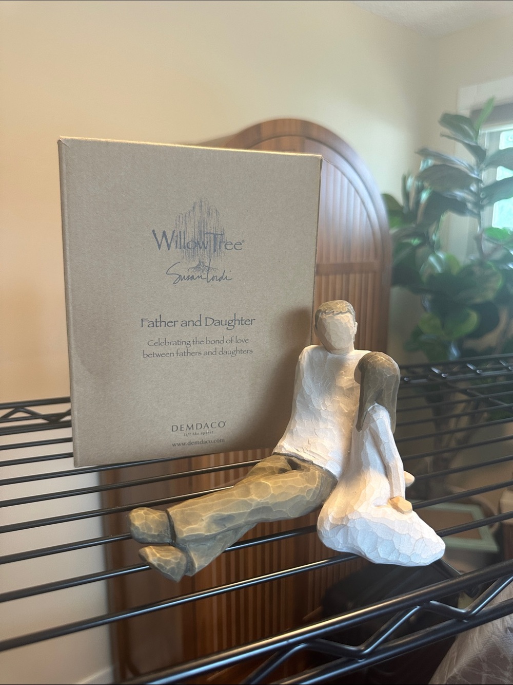 Willow Tree Father and Daughter Figurine in Cream and Tan